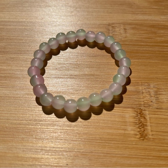 Pastel Pink and Shaded Green Bohemian Style 8mm Beaded Unisex Bracelet - Picture 5 of 8